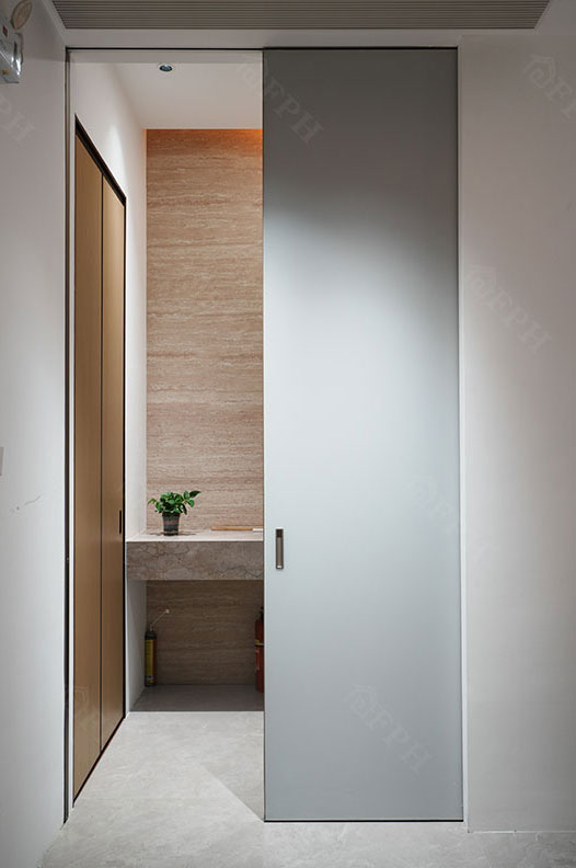 Invisible Door - Image 6